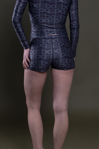 Short destello negro